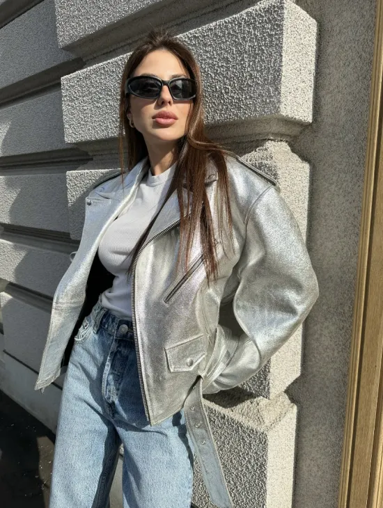 Куртка - косуха из натуральной кожи цвет серебристый