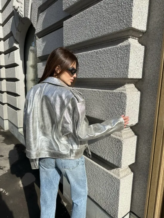 Куртка - косуха из натуральной кожи цвет серебристый