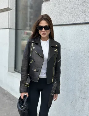 Куртка из натуральной кожи черного цвета