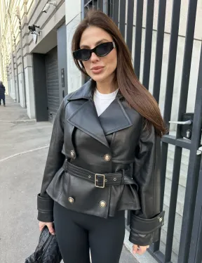 Куртка из кожи черного цвета