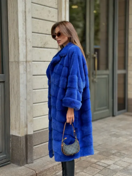 Шуба из меха норки - цвет синий