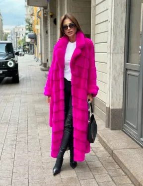 Норковая шуба в цвете фуксия