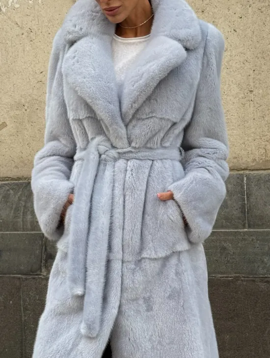 Голубая шуба из плюшевой норки “Velvet”
