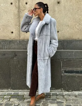 Голубая шуба из плюшевой норки “Velvet”