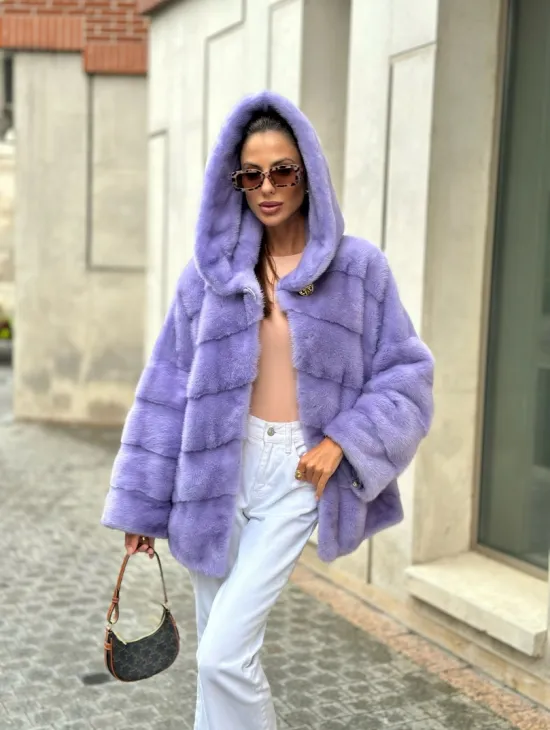 Короткая норковая шуба с капюшоном - цвет лиловый