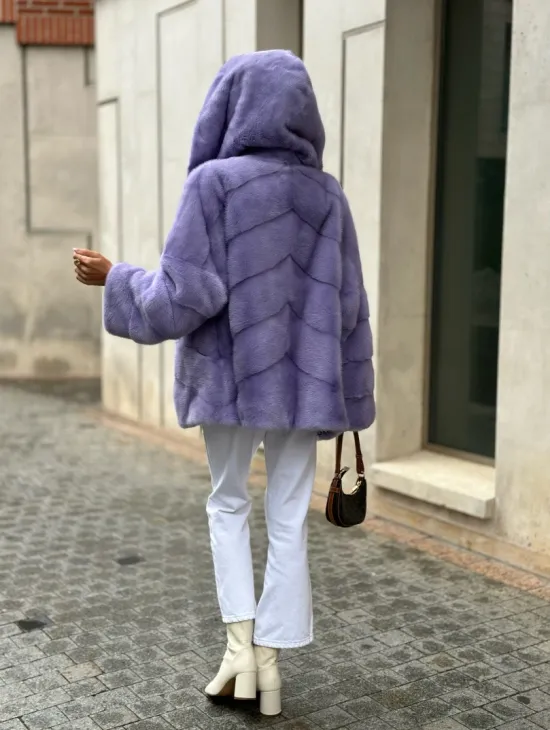 Короткая норковая шуба с капюшоном - цвет лиловый