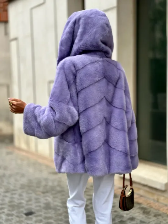 Короткая норковая шуба с капюшоном - цвет лиловый