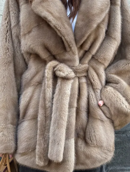 Летучая мышь пастель аукционная норка