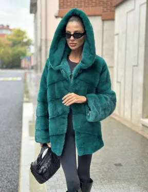 Короткая норковая шуба с капюшоном - цвет морской изумруд