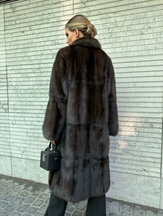 Классическое пальто из меха соболя седина 1/2