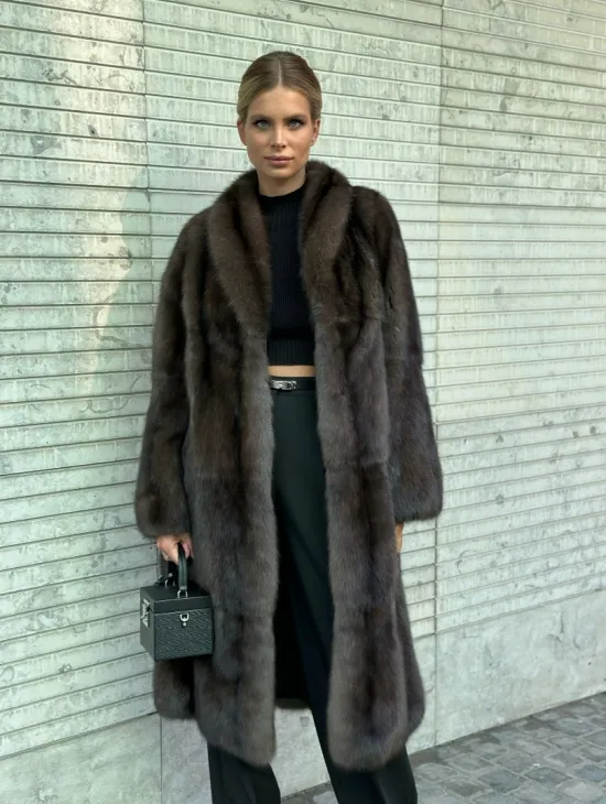 Классическое пальто из меха соболя седина 1/2