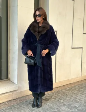 Роскошная норковая шуба с воротником из меха куницы в цвете индиго