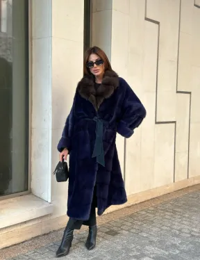 Роскошная норковая шуба с воротником из меха куницы в цвете индиго