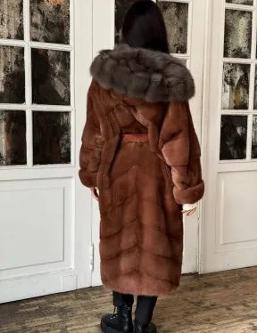 Эксклюзивная норковая шуба с капюшоном из куницы - цвет терракотовый