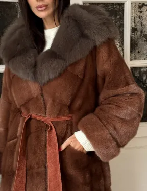 Эксклюзивная норковая шуба с капюшоном из куницы - цвет терракотовый