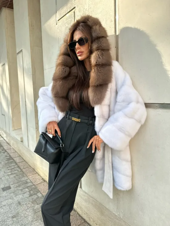 Шуба норковая с капюшоном из меха куницы - цвет жемчуг