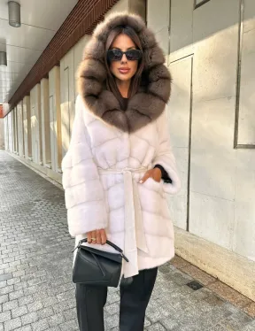 Шуба норковая с капюшоном из меха куницы - цвет жемчуг