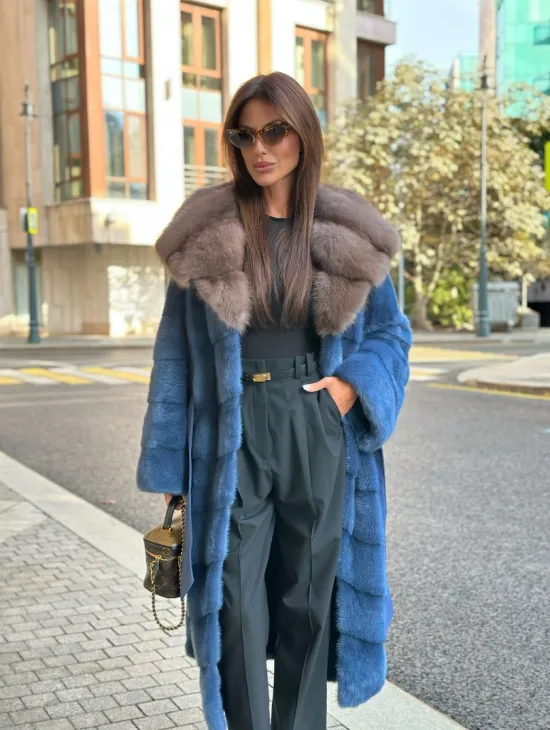 Роскошная норковая шуба с капюшоном из меха куницы - цвет королевский синий