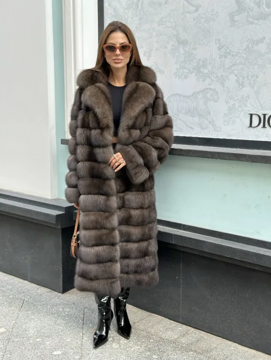 Изысканное пальто из баргузинского соболя с английским воротником седина 1/2