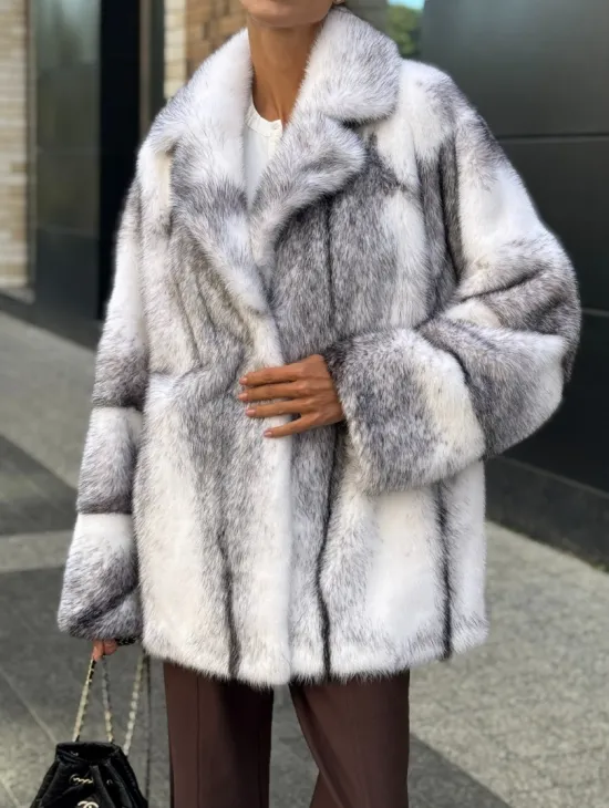 Белая норковая куртка автоледи английский воротник