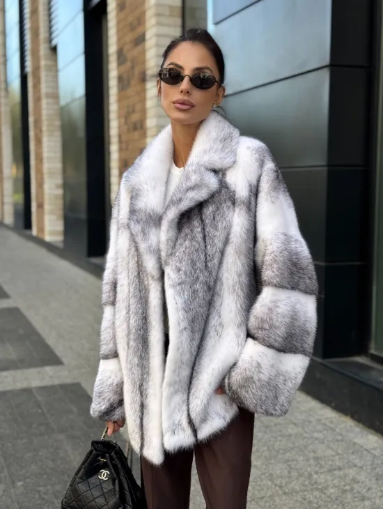 Белая норковая куртка автоледи английский воротник