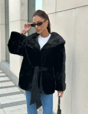 Черная норковая шуба с капюшоном - автоледи