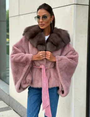 Пудра летучка из меха норки, капюшон куница