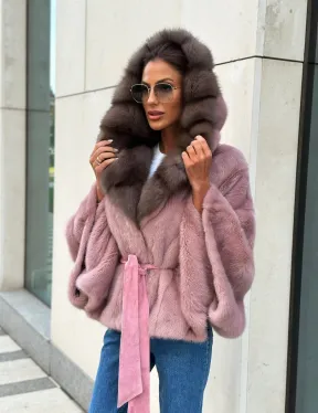 Пудра летучка из меха норки, капюшон куница