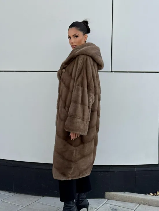 Женская норковая шуба NAFA MINK с капюшоном - цвет пастель
