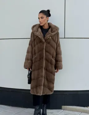 Женская норковая шуба NAFA MINK с капюшоном - цвет пастель