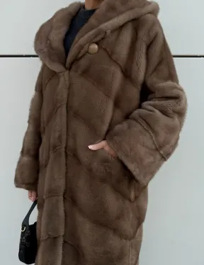 Женская норковая шуба NAFA MINK с капюшоном - цвет пастель