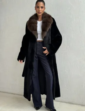 Шуба норковая Black Velvet c воротником из меха куницы