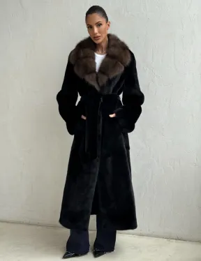 Шуба норковая Black Velvet c воротником из меха куницы
