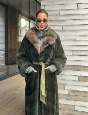 Шуба норковая хаки с воротником из меха куницы