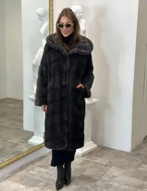 Норковая шуба в цвете графитовый уголь с капюшоном
