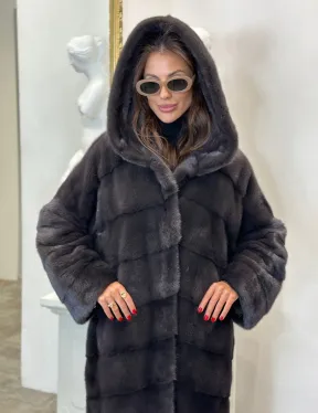 Норковая шуба в цвете графитовый уголь с капюшоном
