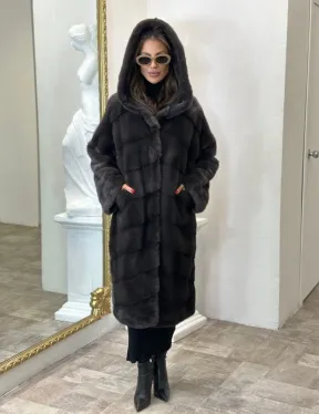 Норковая шуба в цвете графитовый уголь с капюшоном