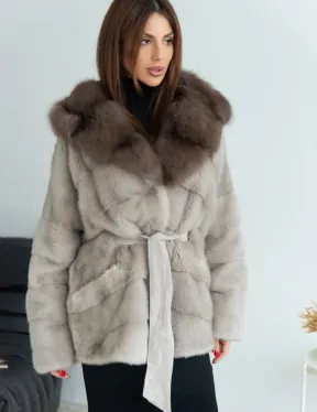 Норковое пончо с капюшоном куница светло-серого цвета