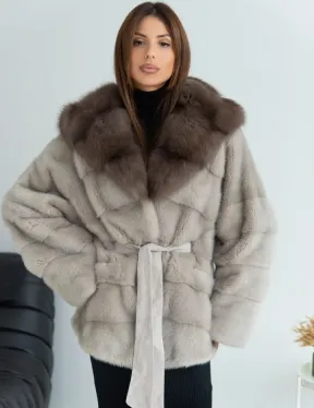 Норковое пончо с капюшоном куница светло-серого цвета