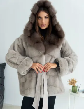 Норковое пончо с капюшоном куница светло-серого цвета