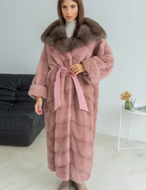 Удлиненная норковая шуба с капюшоном из меха куницы - цвет розовый фламинго
