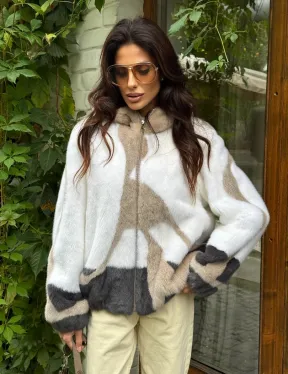 Стильная норковая куртка с капюшоном