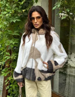 Стильная норковая куртка с капюшоном