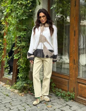 Стильная норковая куртка с капюшоном