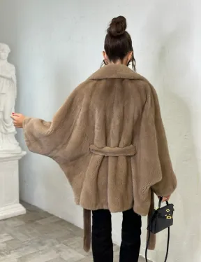 Шуба летучая мышь мех VELVET английский воротник - цвет палевый