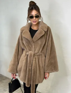 Шуба летучая мышь мех VELVET английский воротник - цвет палевый