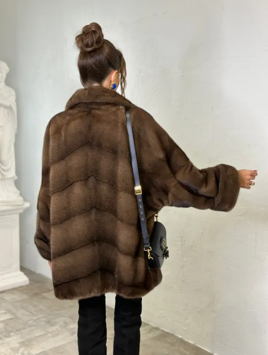 Шуба из аукционной норки английский воротник - цвет орех