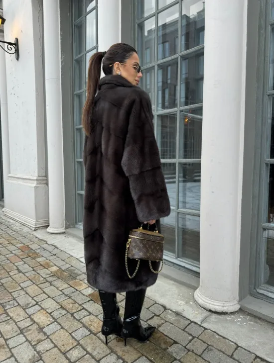 Норковая шуба с английским воротником - цвет уголь