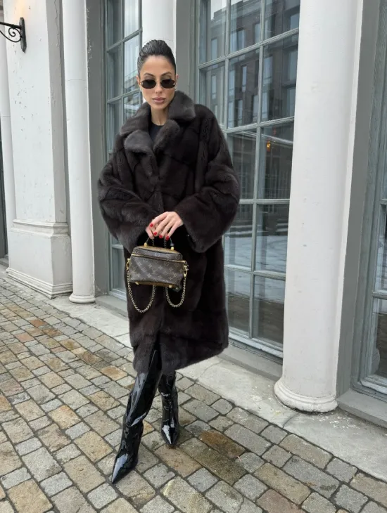 Норковая шуба с английским воротником - цвет уголь
