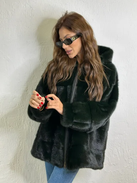 Короткая норковая шуба на молнии - цвет темный изумруд